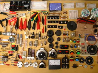 �d�q���i�̔��R�|�i�|��