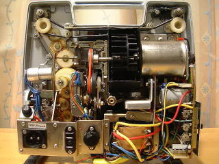 ８ｍｍフイルム映写機　ＥＬＭＯ　ＳＰ　Ｈｉ　ＤＥＬＵＸＥ