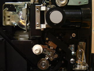 ８ｍｍフィルム映写機　ＳＨＩＮＡＮＯ　Ｓ－３０５　販売